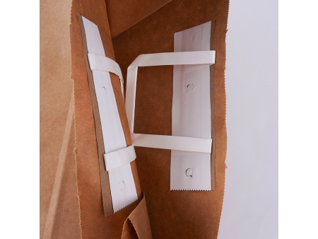 Máquina para fabricação de sacos de papel kraft com alças chatas dobradas