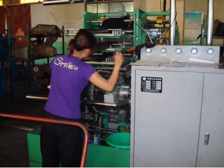 Máquina de fabricação de pneus