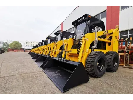 Minicarregadeira skid steer JC60
