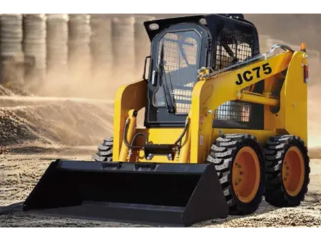 Minicarregadeira skid steer JC75