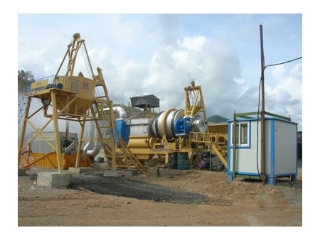 Usina dosadora de asfalto móvel