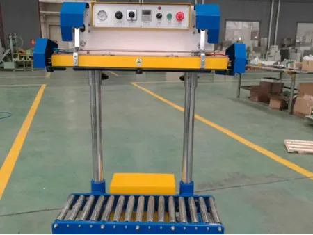 O seu parceiro de confiança para sistemas de ensacamento e paletização!