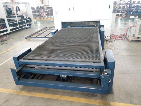 Máquina de corte a laser de fibra CNC de alta potência 1KW~6KW