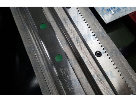 Máquina de corte por laser de fibra para chapa metálica IPG 1000W