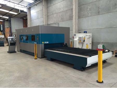 3 Máquina de corte a laser de fibra 3Kw com laser de fibra de alta potência