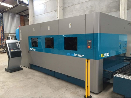 3 Máquina de corte a laser de fibra 3Kw com laser de fibra de alta potência