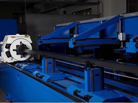 Máquina para corte de tubo a laser de fibra