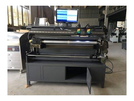 Máquina para montagem de placas flexo