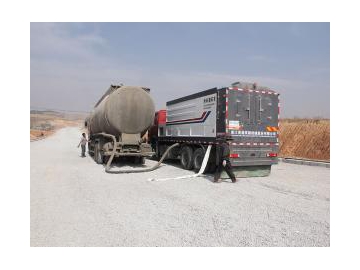 Caminhão distribuidor de cimento