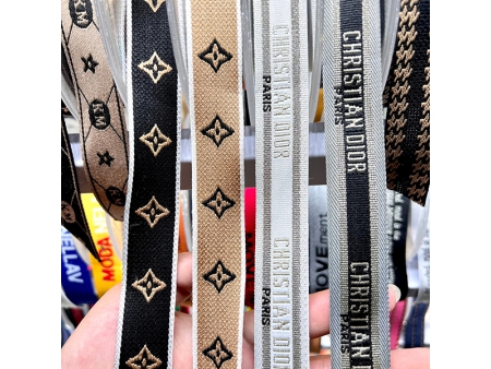 Tear de fitas com Jacquard eletrônico, COF5J