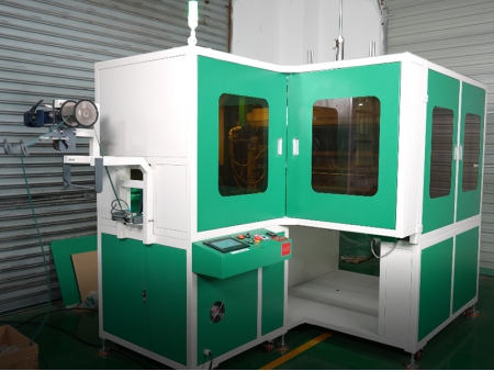 Máquina automática para corte e coleta de cordas