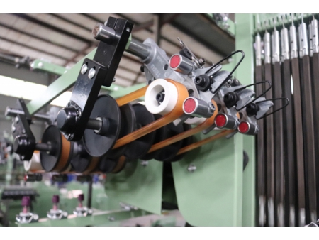 Tear Jacquard KTNFM53-4/66-768 (Sistema de tecelagem de tecido estreito)    Tear Jacquard computarizado, tear para fitas e passamanarias