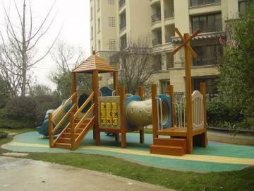 Parque infantil de madeira