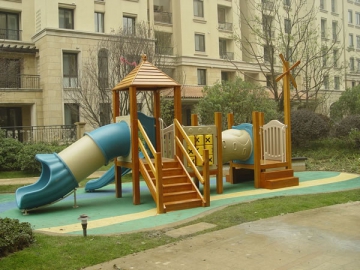 Parque infantil de madeira