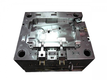 Molde de injeção de plástico <small>(Moldes para peças de automóveis)</small>