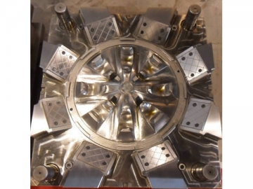 Molde de injeção de plástico <small>(Moldes para peças de automóveis)</small>