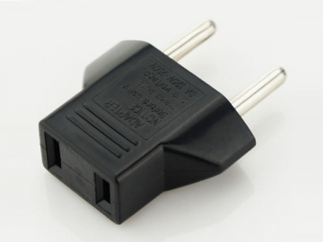 <strong>Adaptador de tomada</strong> padrão europeu