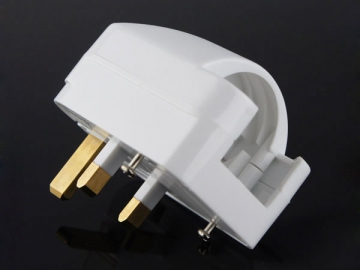 <strong>Adaptador de tomada</strong> padrão britânico