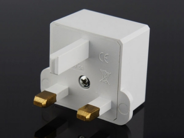 <strong>Adaptador de tomada</strong> padrão britânico
