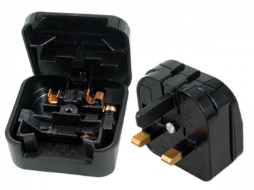 <strong>Adaptador de tomada</strong> padrão britânico