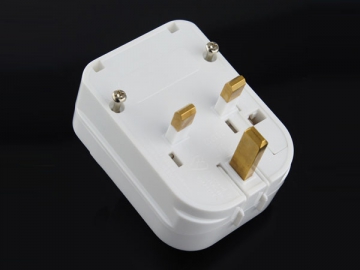 <strong>Adaptador de tomada</strong> padrão britânico