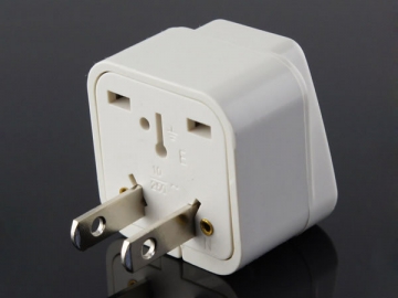 <strong>Adaptador de tomada</strong> universal