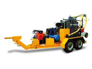 <strong>Máquina para selagem de trincas</strong> em pavimentos <br/><small>(tipo reboque)</small>