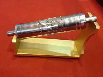 Faca rotativa <small>(Faca de corte e vinco com pino extrator)</small>