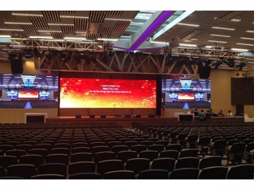 Painel de LED com pequena densidade de píxel