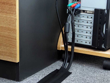 Envoltório de cabos com velcro para carpete